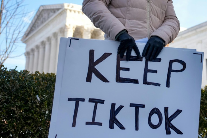 At the prospect of a US ban on TikTok, American users have flocked to another Chinese-owned app in droves