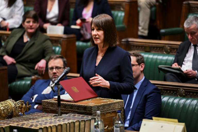 https://d.ibtimes.com/en/full/4575792/british-finance-minister-rachel-reeves-has-faced-opposition-calls-resign.jpg