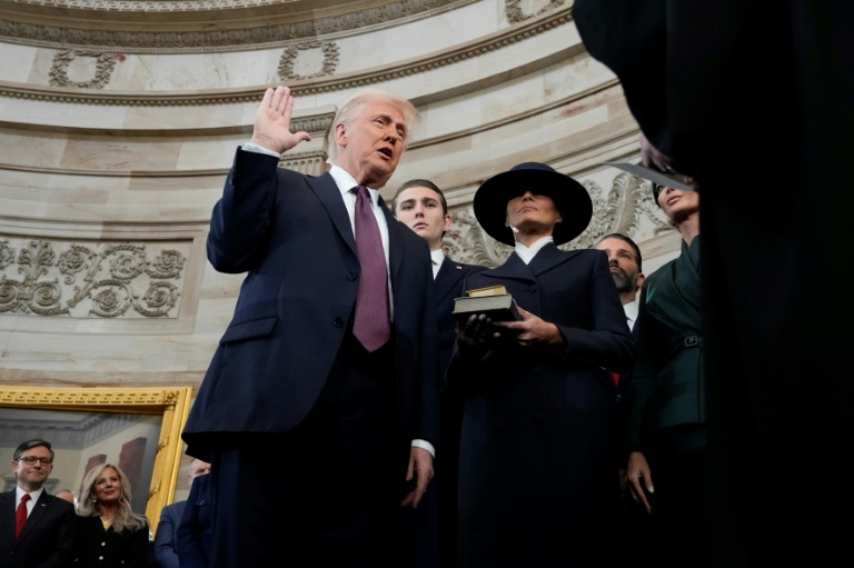 https://d.ibtimes.com/en/full/4576813/president-donald-trump-speaking-after-being-sworn-vowed-overhaul-us-trade-system.jpg