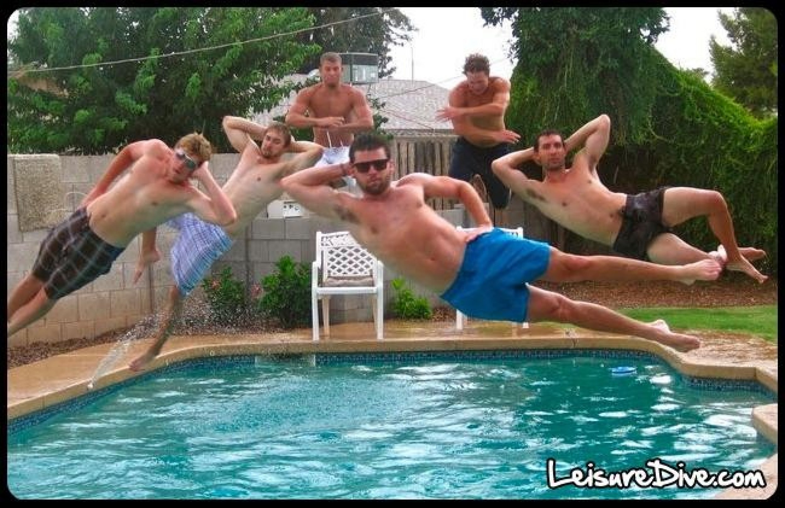 Leisure Diving Pictures Follow the Levitating Girl, Planking and Owling Craze