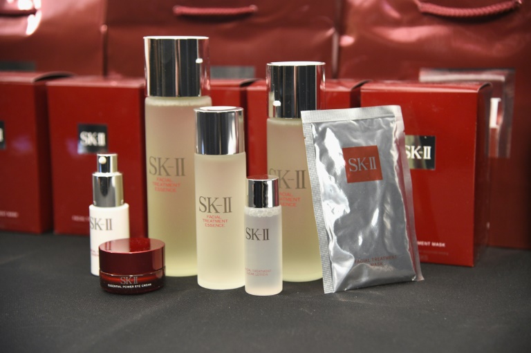 https://d.ibtimes.com/en/full/4577351/improving-sales-sk-ii-china-have-boosted-proceter-gambles-hopes-that-company-nearer.jpg