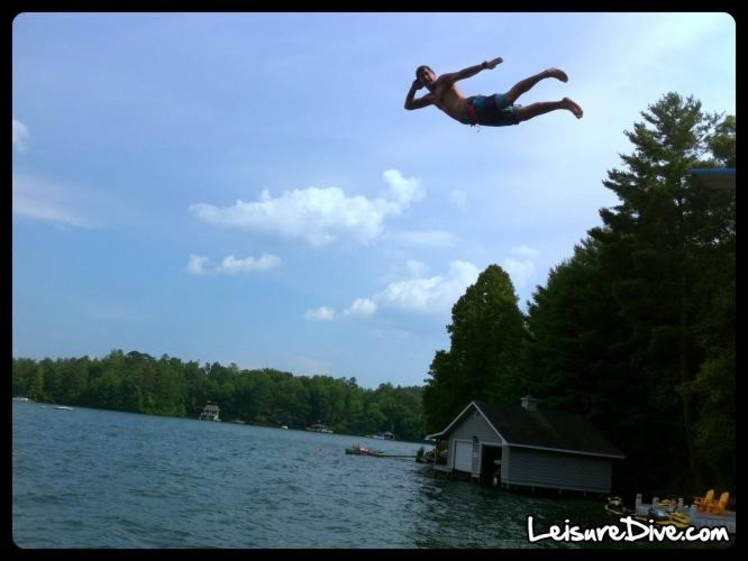 Leisure Diving Pictures Follow the Levitating Girl, Planking and Owling Craze