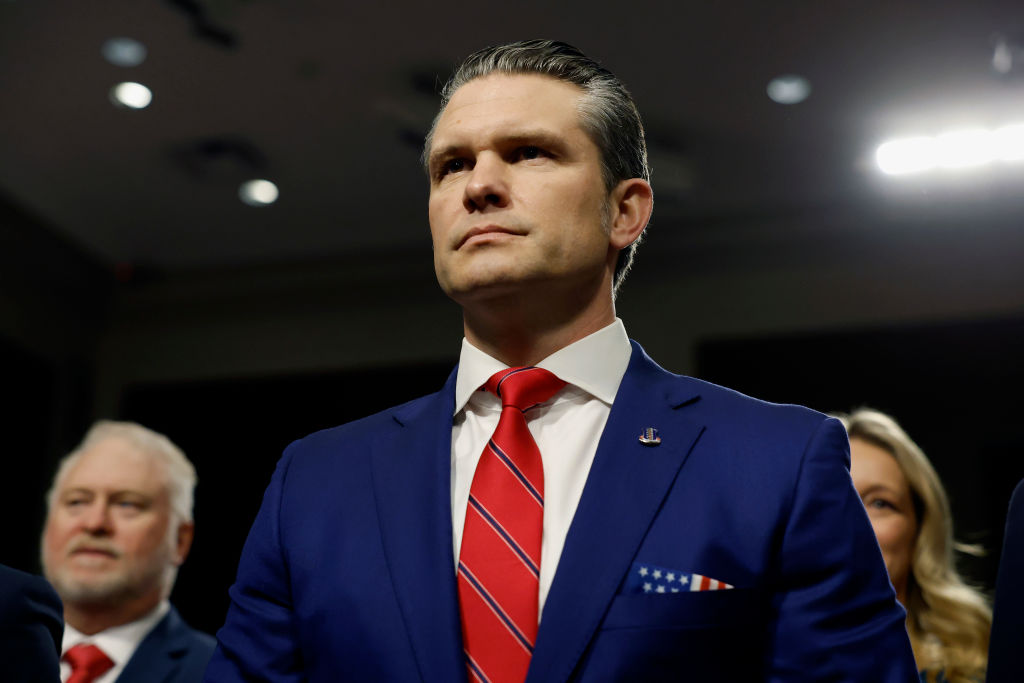 https://d.ibtimes.com/en/full/4577739/pete-hegseth.jpg