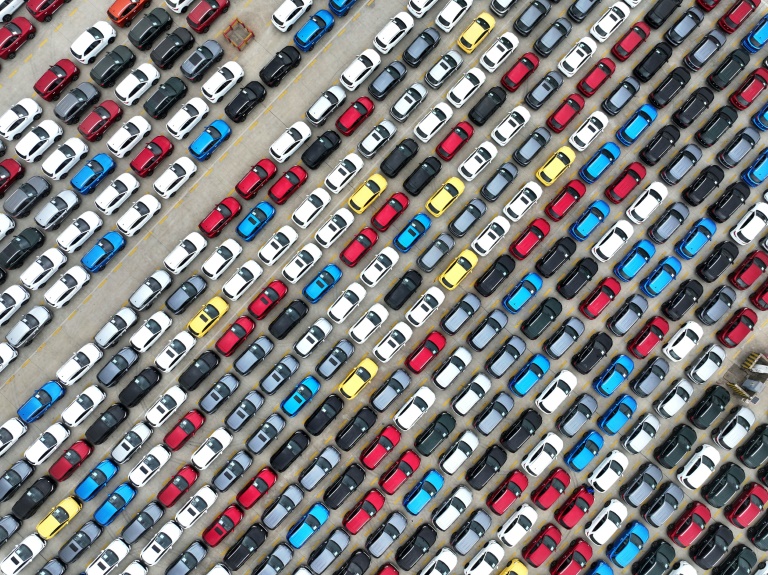 https://d.ibtimes.com/en/full/4580071/cars-waiting-exported-port-lianyungang-east-chinas-jiangsu-province.jpg