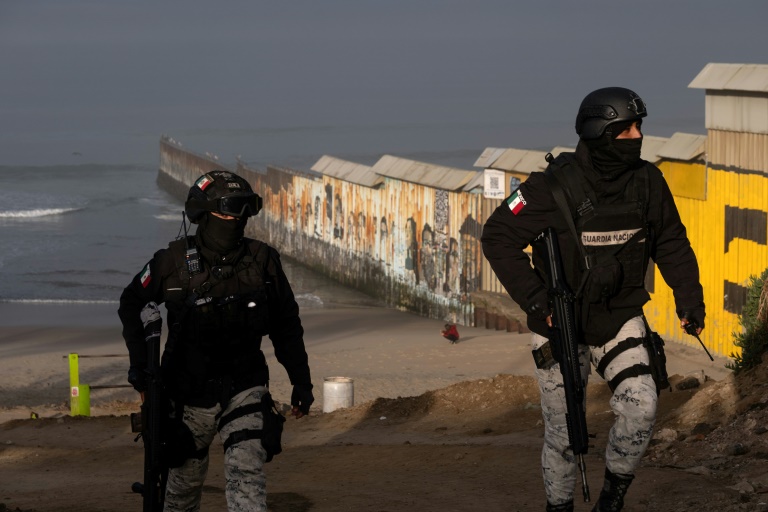 https://d.ibtimes.com/en/full/4581002/members-mexicos-national-guard-patrol-near-border-united-states-tijuana-just-south.jpg