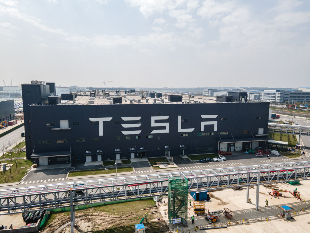 https://d.ibtimes.com/en/full/4581189/tesla-sales-china.jpg