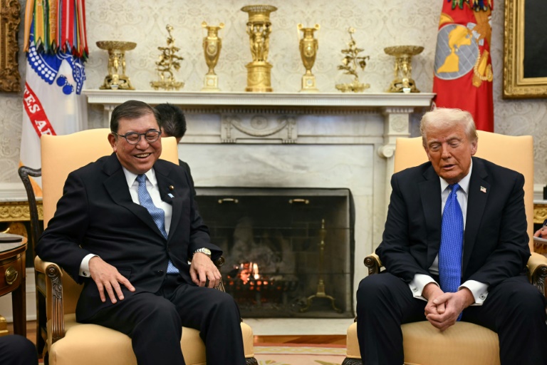 https://d.ibtimes.com/en/full/4581257/us-president-donald-trump-meets-japanese-prime-minister-shigeru-ishiba-oval-office-white-house.jpg