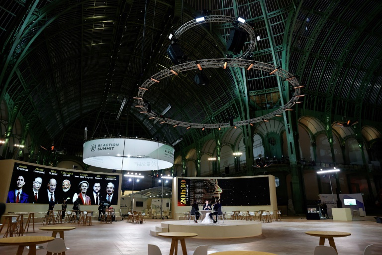 https://d.ibtimes.com/en/full/4581626/paris-grand-palais-will-scene-two-day-gathering.jpg