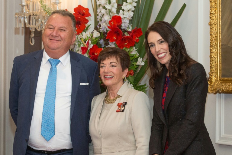 https://d.ibtimes.com/en/full/4581838/shane-jones-l-now-new-zealands-resources-minister-poses-then-prime-minister-jacinda-ardern.jpg