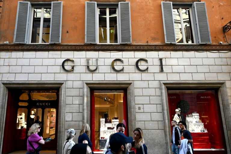 https://d.ibtimes.com/en/full/4581850/despite-drop-earnings-shares-guccis-parent-company-jumped-results-were-not-bad-feared.jpg