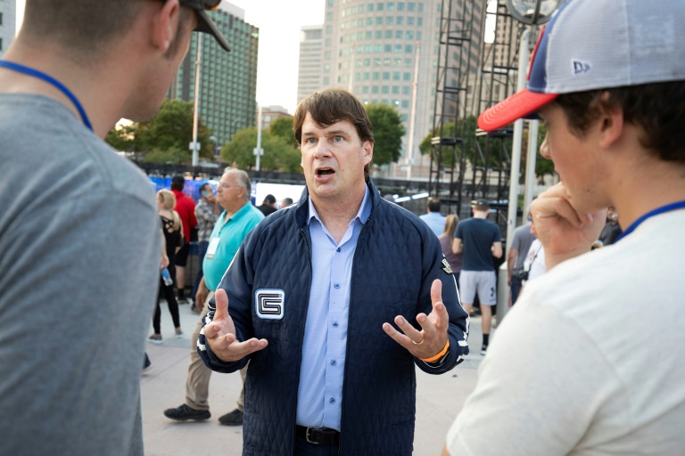 https://d.ibtimes.com/en/full/4581950/ford-ceo-jim-farley-pictured-may-2023-said-many-his-companys-us-suppliers-have-international.jpg