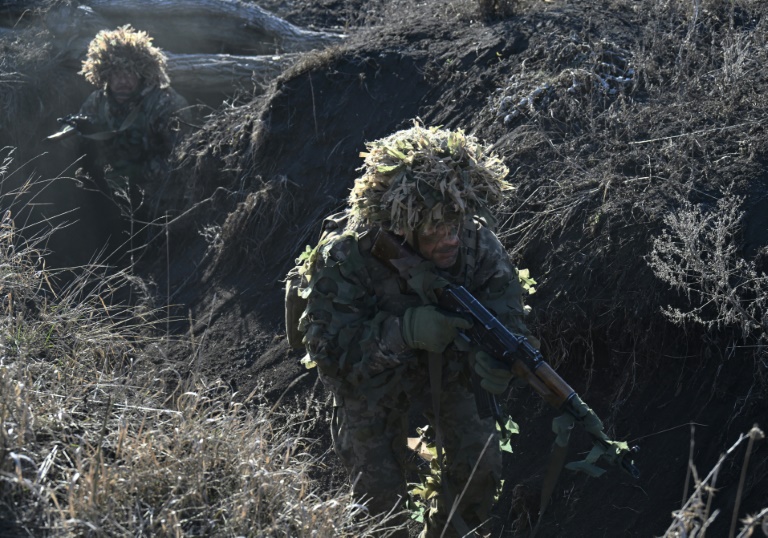 https://d.ibtimes.com/en/full/4584691/ukrainian-soldiers-told-afp-they-were-nervous-about-trumps-bid-swift-peace.jpg