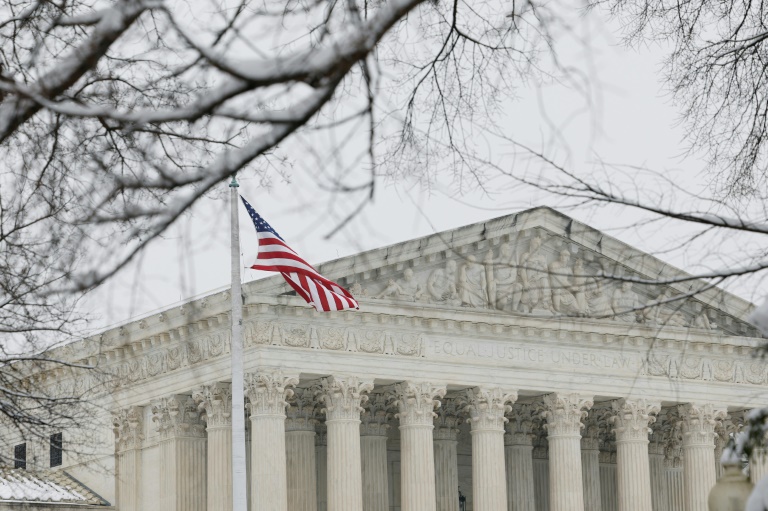 https://d.ibtimes.com/en/full/4585118/us-supreme-court-rejected-trump-administration-bid-freeze-some-2-billion-foreign-aid-payments.jpg