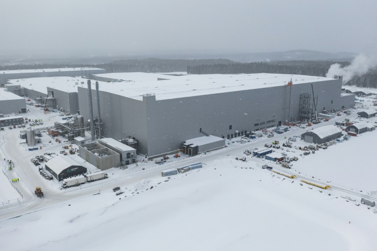 https://d.ibtimes.com/en/full/4586504/northvolts-factory-northern-sweden-has-performed-well-under-its-production-capacity.jpg