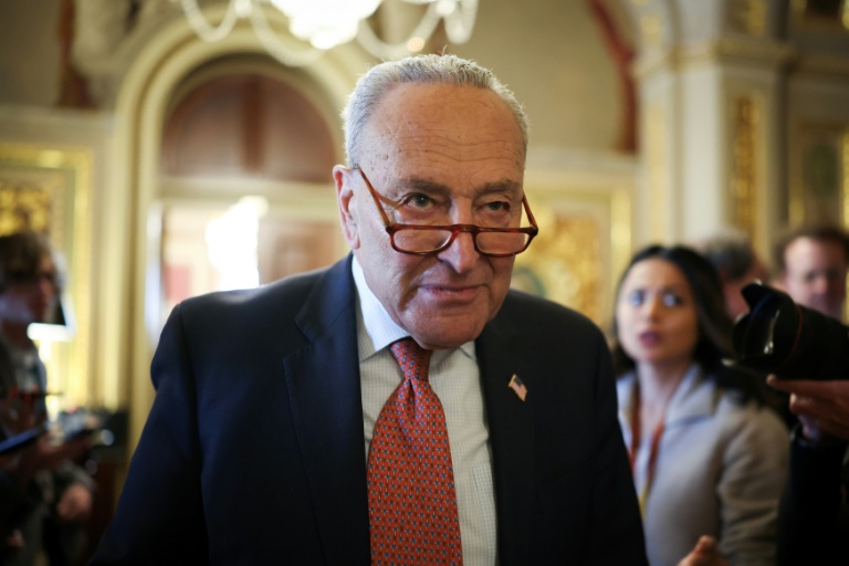 https://d.ibtimes.com/en/full/4586862/senate-minority-leader-chuck-schumer-dropped-his-threat-block-spending-bill-that-aimed-keeping.jpg