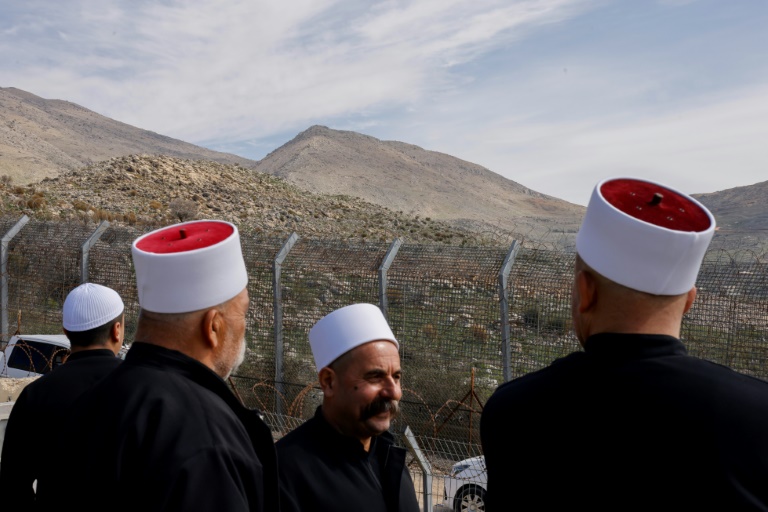 https://d.ibtimes.com/en/full/4586948/druze-are-seen-village-majdal-shams-israeli-annexed-golan-heights-they-wait-arrival.jpg