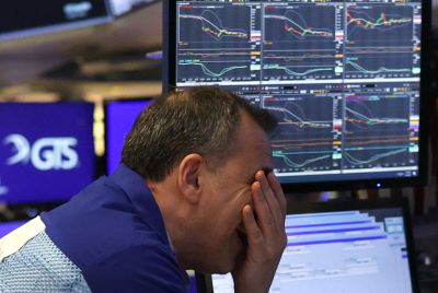 Musk's AI Chatbot Warns Trump Tariffs Could 'Cause a Recession'