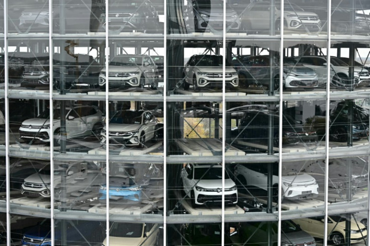 Volkswagen's net profit fell 40.6 percent in the first three months of the year to hit 2.19 billion euros ($2.49 billion)