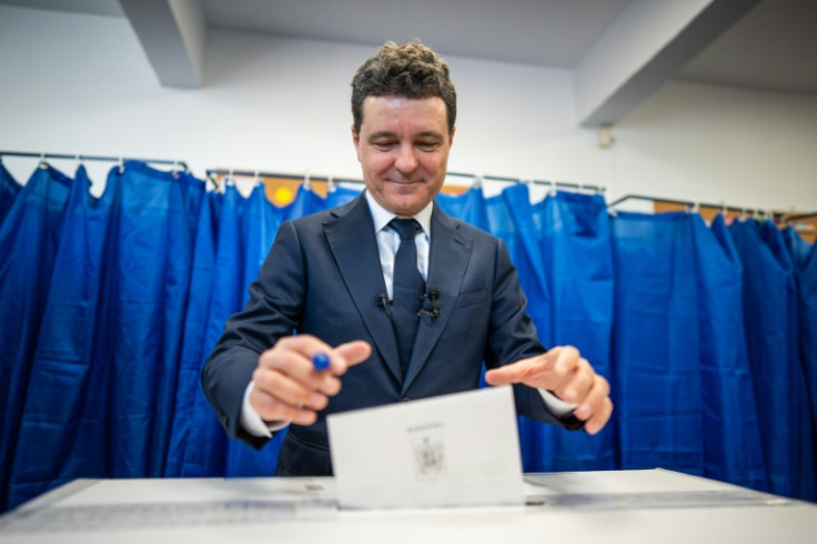 Pro-European Bucharest mayor Nicusor Dan will participate in the presidential run-off