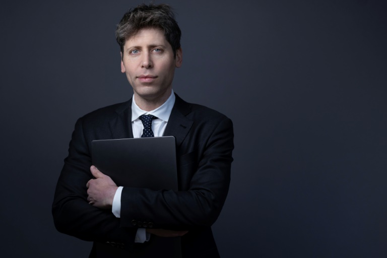 https://d.ibtimes.com/en/full/4598846/openai-not-normal-company-never-will-openai-ceo-sam-altman-wrote-email-staff-posted.jpg
