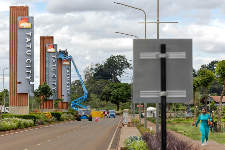 https://d.ibtimes.com/en/full/4598938/tatu-city-now-attracts-some-two-thirds-foreign-investment-kenya.jpg