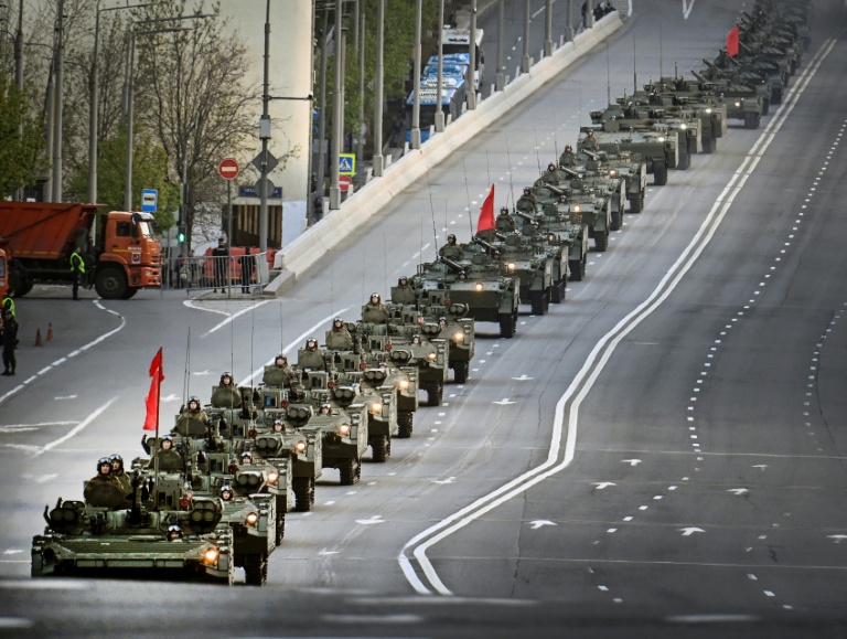 https://d.ibtimes.com/en/full/4598978/russia-preparing-hold-its-annual-red-square-victory-day-parade-shadow-its-dragging-ukraine.jpg