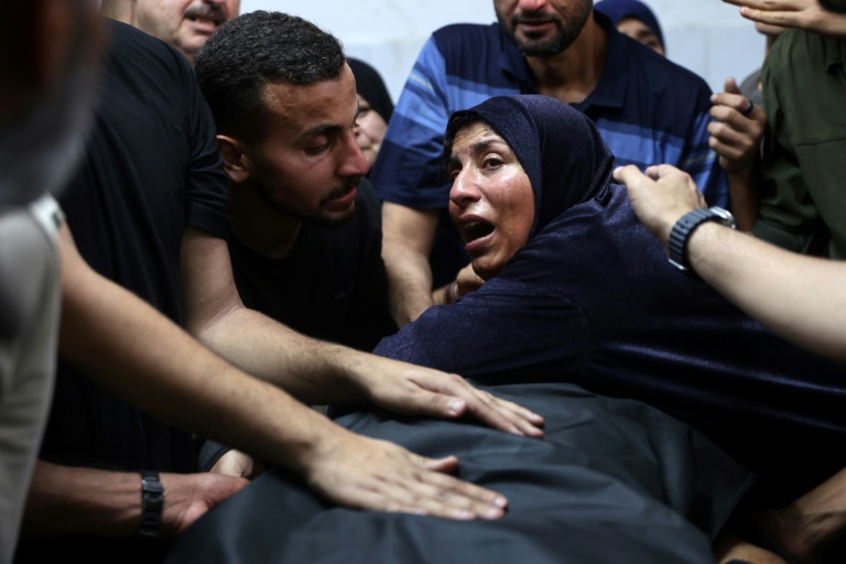 First Responders In Gaza Run Out Of Supplies thumbnail