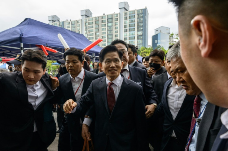 People Power Party had initially chosen Kim Moon-soo as its presidential candidate, but it announced Saturday his nomination was cancelled
