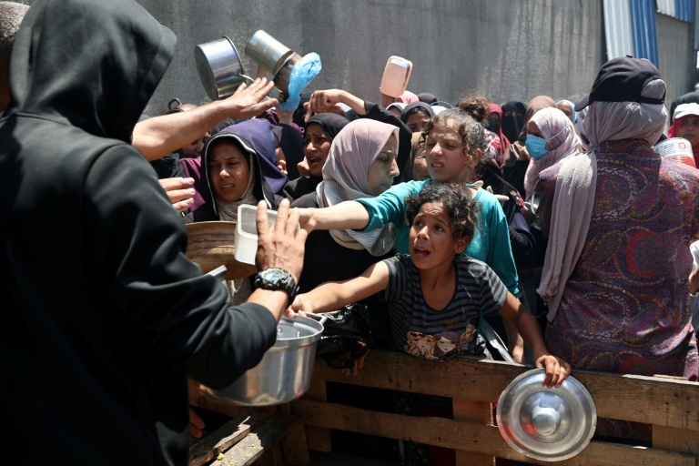 https://d.ibtimes.com/en/full/4600138/israel-has-cut-gaza-off-aid-since-march-aid-agencies-warnnig-they-have-run-out-food.jpg