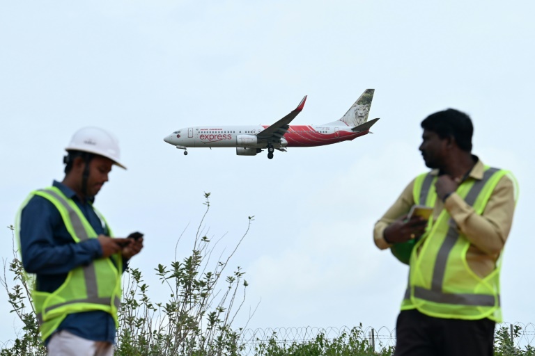 https://d.ibtimes.com/en/full/4604454/air-india-was-one-several-carriers-that-has-had-divert-passenger-aircraft-after-hoax-bomb-threats.jpg