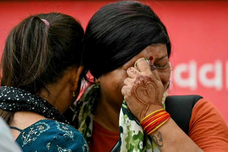 https://d.ibtimes.com/en/full/4604955/plane-was-carrying-242-passengers-crew-when-it-crashed.jpg