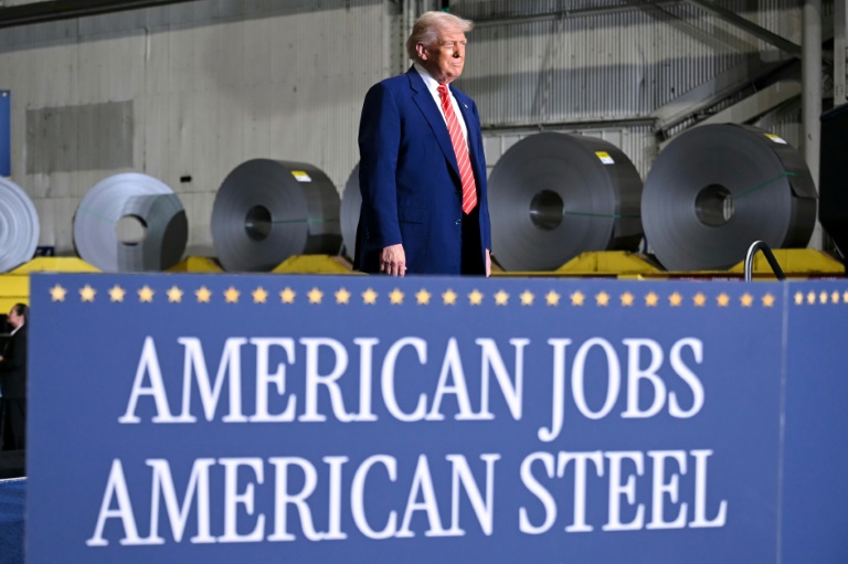 https://d.ibtimes.com/en/full/4605016/partnership-deal-between-us-steel-nippon-steel-features-golden-share-us-government-giving.jpg