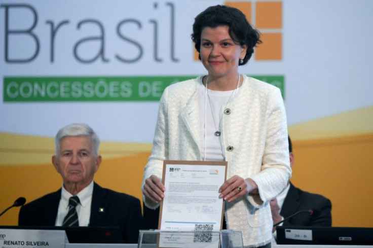 ExxonMobil Executive Camila Borges places her bid to explore the Amazon basin during an oil blocks auction by Brazil's Oil and Gas Regulatory Agency (ANP) in Rio de Janeiro, on June 17, 2025