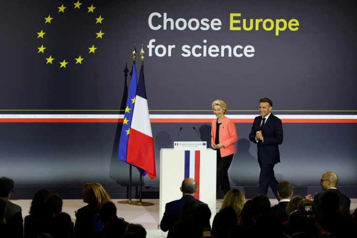 French President Emmanuel Macron and European Commission President Ursula Von der Leyen at the "Choose Europe for Science" conference in Paris in May