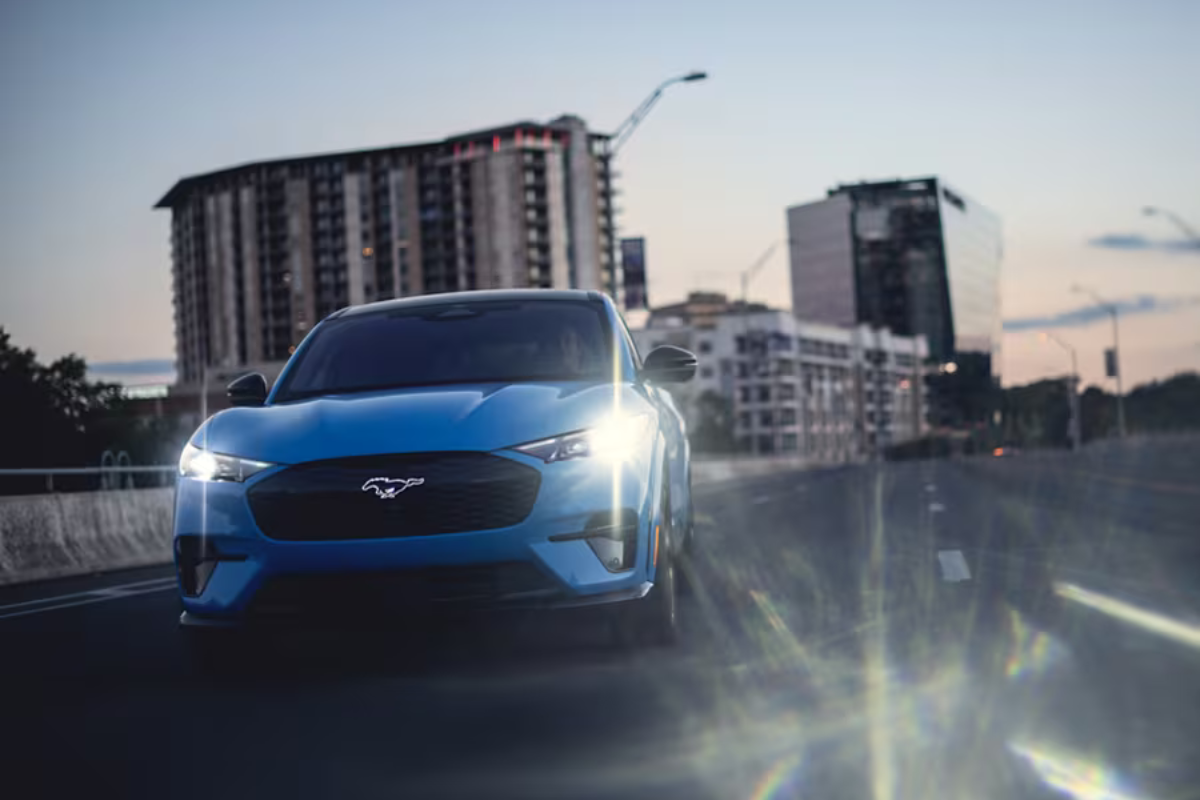 https://d.ibtimes.com/en/full/4606299/ford-recalls-300000-mustang-mach-es-over-door-glitch.png