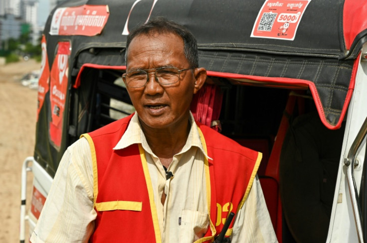 The border closure has badly impacted those earning hand-to-mouth from daily commuters around the land crossing