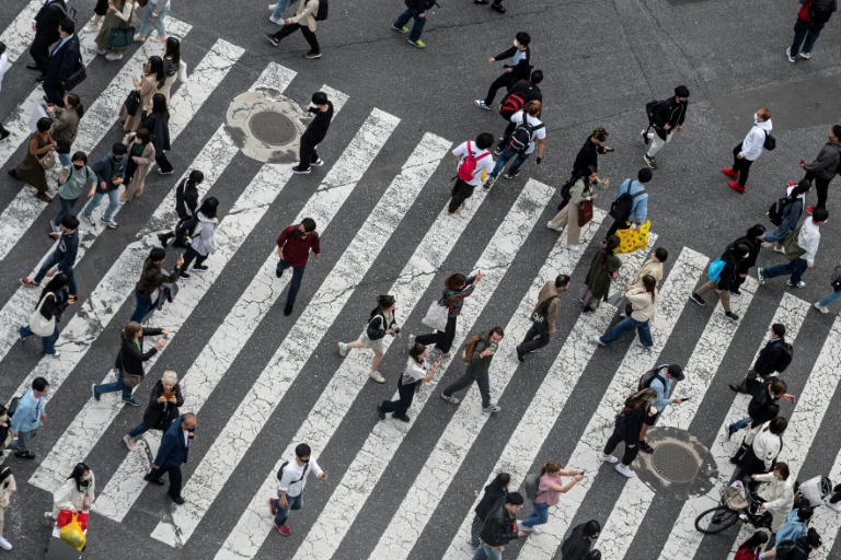 https://d.ibtimes.com/en/full/4607675/tokyos-nikkei-rallied-more-one-percent-break-above-40000-points-first-time-since-january.jpg