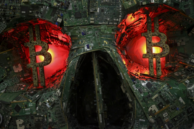 https://d.ibtimes.com/en/full/4609972/positive-mood-around-risk-assets-helped-bitcoin-hit-fresh-record-above-112000.jpg