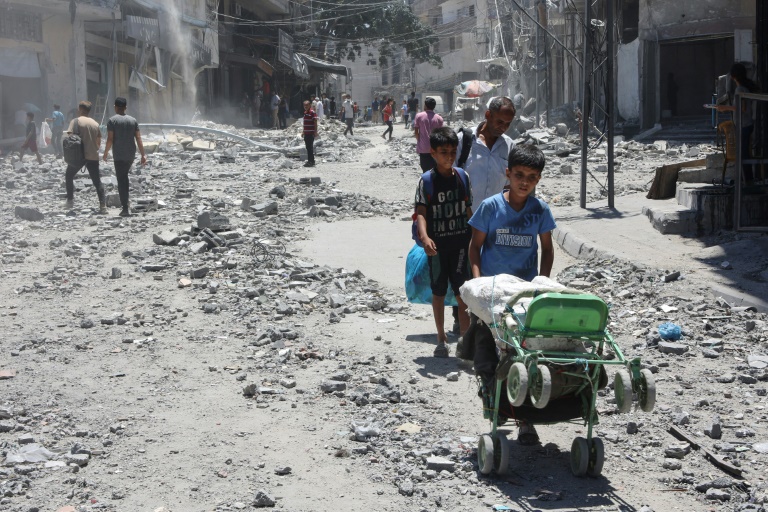 20 People Killed In Aid Point Crush In Southern Gaza thumbnail