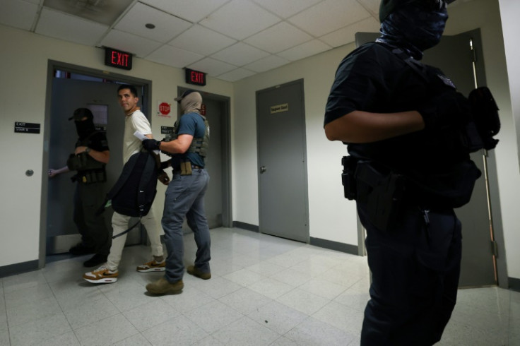 Since Donald Trump's return to the White House, Homeland Security agents have adopted the tactic of waiting outside immigration court rooms and arresting migrants as they leave