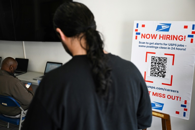 https://d.ibtimes.com/en/full/4614053/us-economy-added-73000-jobs-july-2025-while-hiring-numbers-recent-months-were-revised-sharply.jpg