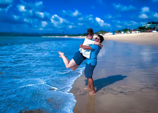 https://d.ibtimes.com/en/full/4614094/dr-jeni-wahlig-calvin-osili-founders-powerfulove.jpg