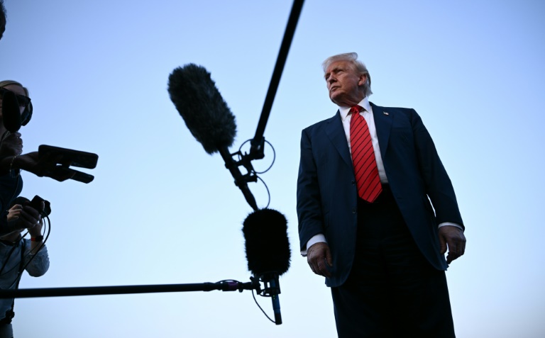 https://d.ibtimes.com/en/full/4614739/us-president-donald-trumps-upcoming-wave-tariffs-contains-clause-targeting-goods-shipped-through.jpg