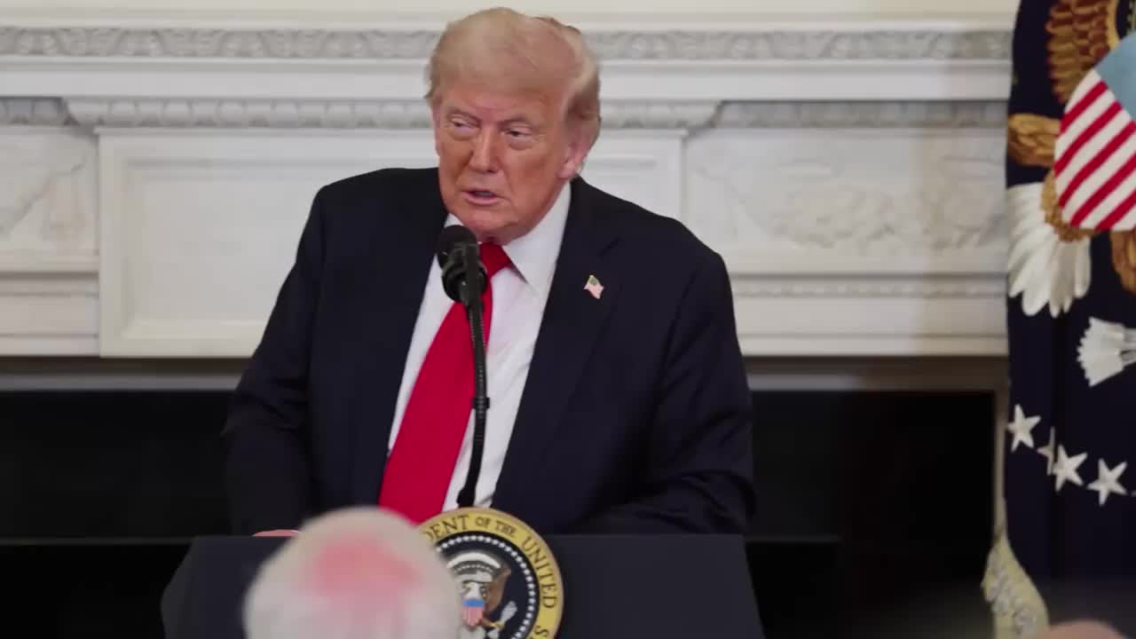 https://d.ibtimes.com/en/full/4615300/trumps-disturbing-trend-firing-assistant-us-attorneys-violates-civil-service-laws-former.jpg