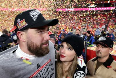 Kansas City Chiefs tight end Travis Kelce, left, and singer Taylor Swift, center, received congratulations from around the sports world after announcing their engagement