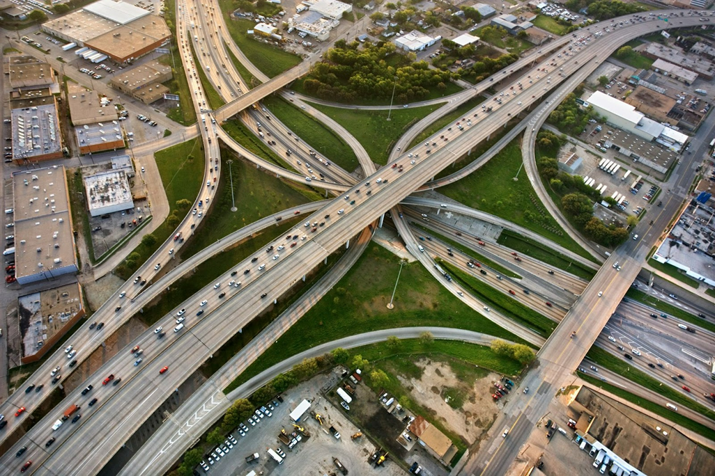 https://d.ibtimes.com/en/full/4620456/paul-wiedmaier-explains-how-engineering-innovations-are-reshaping-our-cities.png
