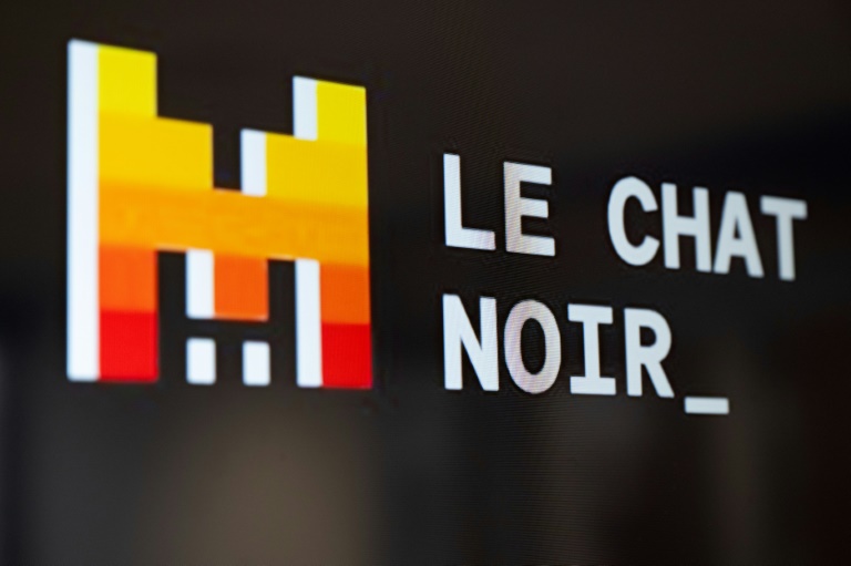 https://d.ibtimes.com/en/full/4620542/mistral-produce-chatbot-named-le-chat-french-word-cat.jpg