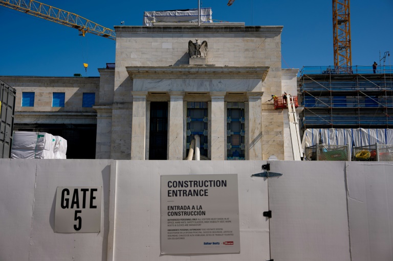 https://d.ibtimes.com/en/full/4621911/economists-expect-see-growing-divisions-among-federal-reserves-rate-setting-committee-this-week.jpg