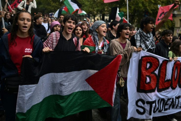 Italians protest to denounce th genocide in Gaza and demand sanctions on Israel