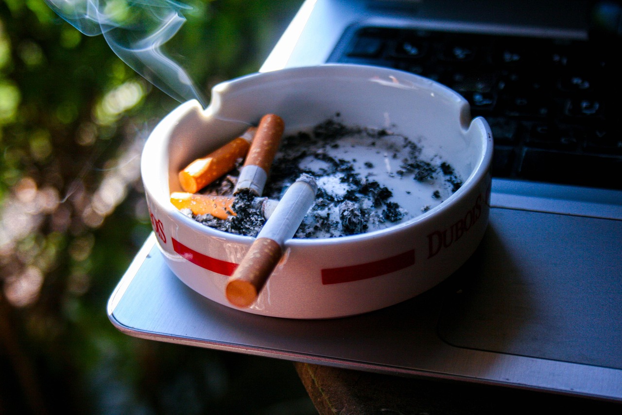 https://d.ibtimes.com/en/full/4624674/cigarette.jpg